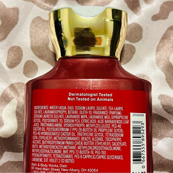 Bath & Body Works Shower Gel Strawberry Pound Cake - Picture 2 of 2